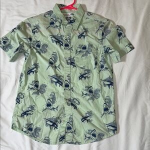 Kids Old Navy Green Shark 🦈 Casual Button Down Shirt - Perfect for a Beach Trip!